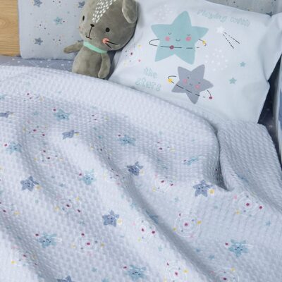 NEF-NEF ΒΡΕΦΙΚΗ ΚΟΥΒΕΡΤΑ ΠΙΚΕ AΓΚΑΛΙΑΣ EXPLORE THE UNIVERSE 80X110 NEF-NEF HOMEWARE, 100% BAMBAKI