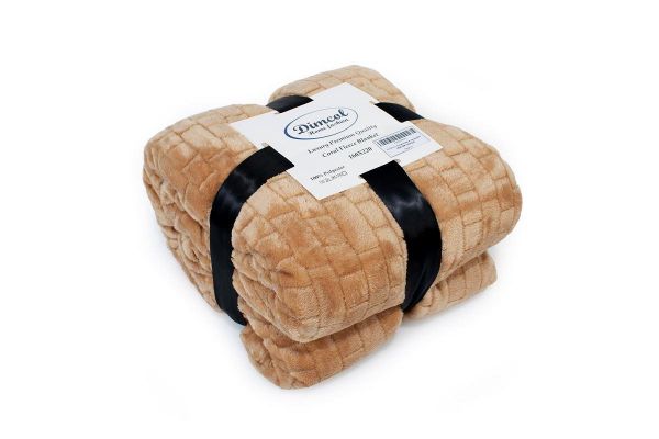 DIMcol Κουβέρτα Coral Fleece Jacquard Brick 02 160X220 Beige 100% Polyester - Image 2