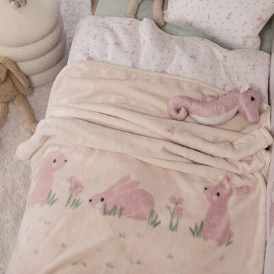 ΒΡΕΦΙΚΗ ΚΟΥΒΕΡΤΑ ΑΓΚΑΛΙΑΣ COUNTRY BUNNY 75X100 NEF-NEF HOMEWARE, 100% ΠΟΛΥΕΣΤΕΡΑΣ