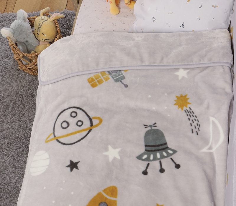 ΒΡΕΦΙΚΗ ΚΟΥΒΕΡΤΑ ΑΓΚΑΛΙΑΣ MY UNIVERSE 75X100 NEF-NEF HOMEWARE, 100% ΠΟΛΥΕΣΤΕΡΑΣ
