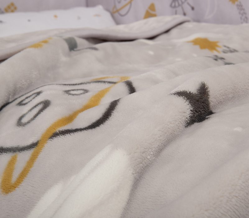 ΒΡΕΦΙΚΗ ΚΟΥΒΕΡΤΑ ΑΓΚΑΛΙΑΣ MY UNIVERSE 75X100 NEF-NEF HOMEWARE, 100% ΠΟΛΥΕΣΤΕΡΑΣ - Image 2