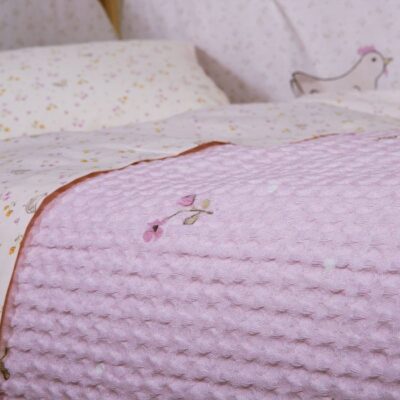 ΒΡΕΦΙΚΗ ΚΟΥΒΕΡΤΑ ΠΙΚΕ AΓΚΑΛΙΑΣ CUTE & SWEET 80X110 NEF-NEF HOMEWARE, 100% BAMBAKI - Image 2