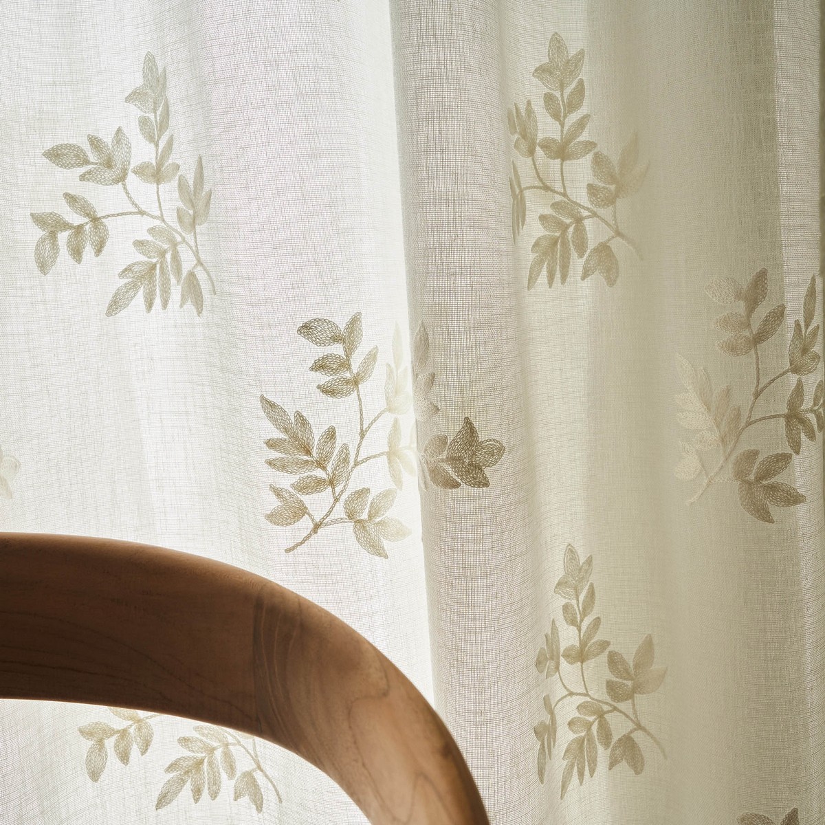 Κουρτίνα με τρουκς 140x280cm GOFIS HOME Leaf Offwhite AW24 532/05 - Image 2