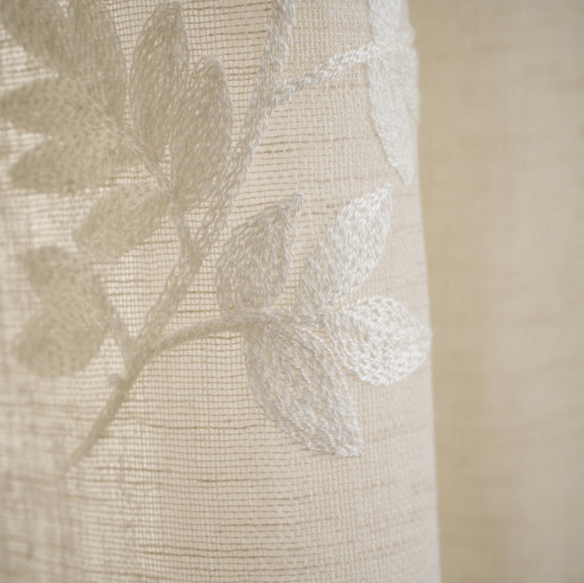 Κουρτίνα με σιρίτι 140x280cm GOFIS HOME Leaf Beige AW24 532/06 - Image 4