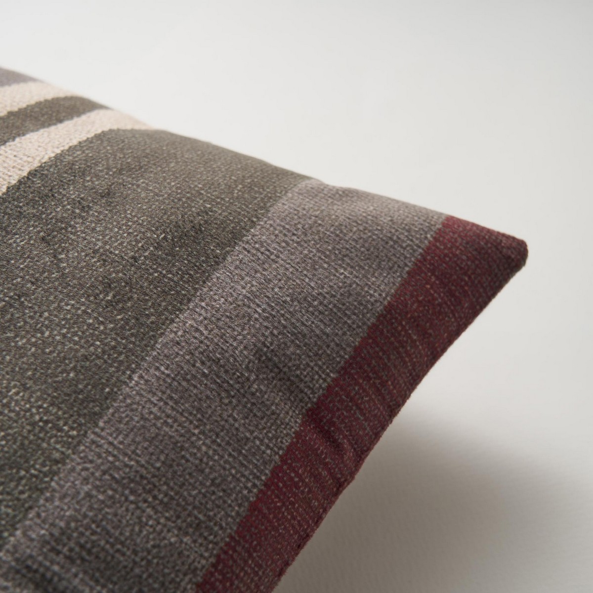 Μαξιλαροθήκη 30x45cm GOFIS HOME Neoma stripe 158 - Image 3