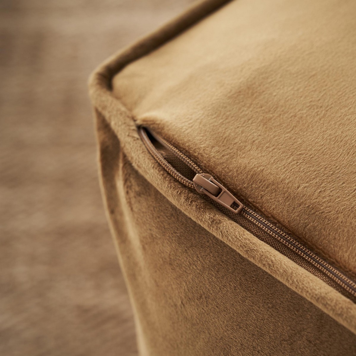 πουφ 40x50x50cm GOFIS HOME Winter Gold Brown 711/03 - Image 3